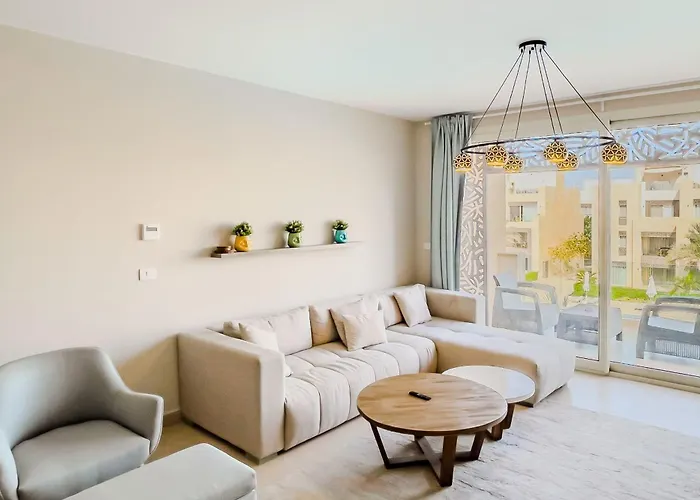 Radiant & Refined 2bdr Mangroovyfree & Pool Appartement *