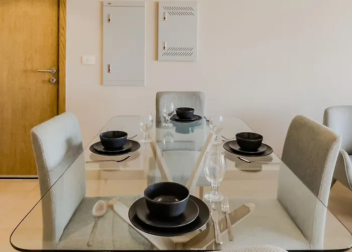 Appartement Radiant & Refined 2bdr Mangroovyfree & Pool *